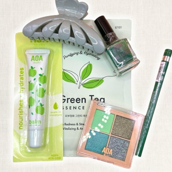 Beauty Gift Bundle - Picture 1 of 7